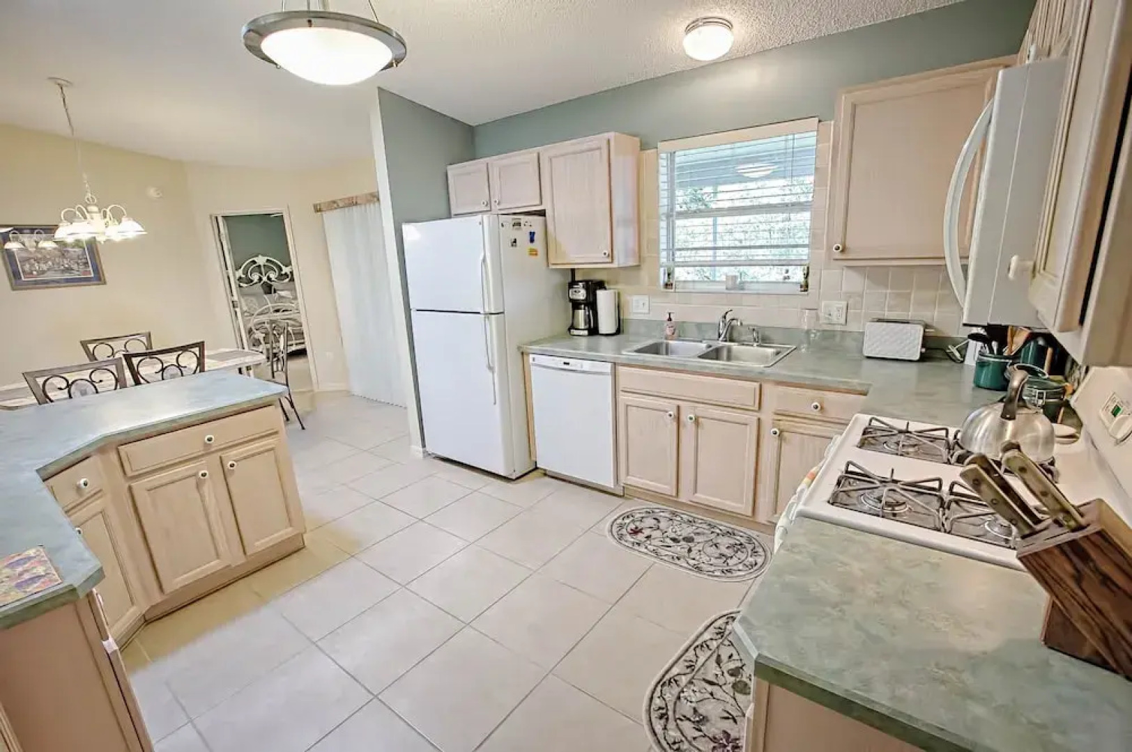 Butler Court Home 2 Bedroom by The VIR Group