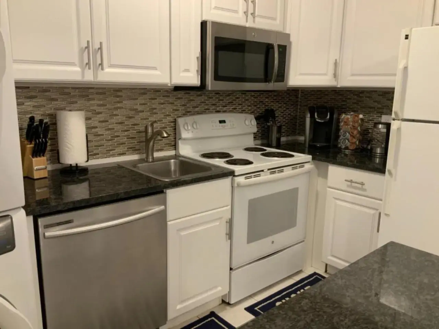 Cozy 2 bedroom near intercoastal & beaches