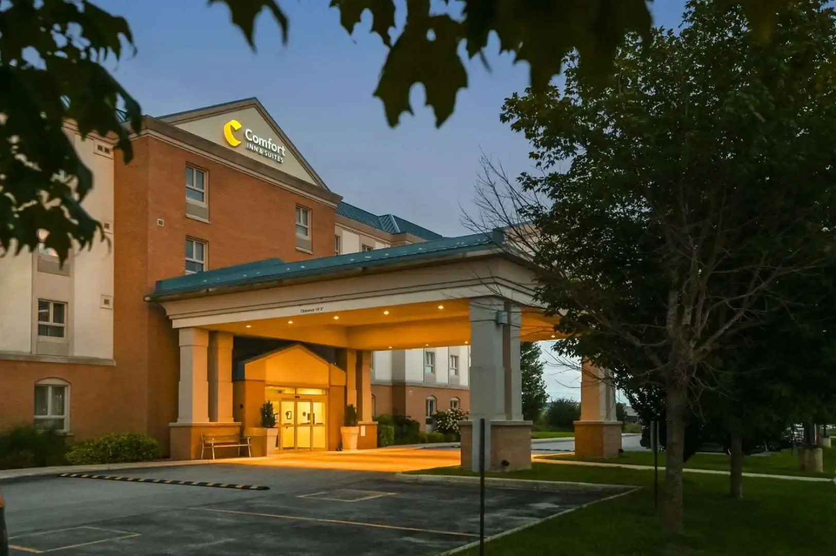 Comfort Inn & Suites