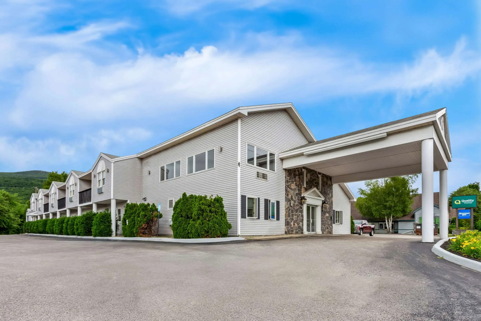 Rodeway Inn Gorham Riverside