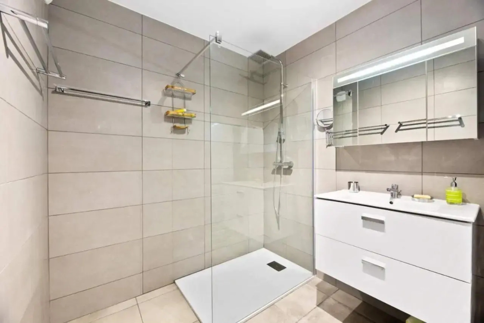 Domaine du Frassu, T2 standing, plage à pied