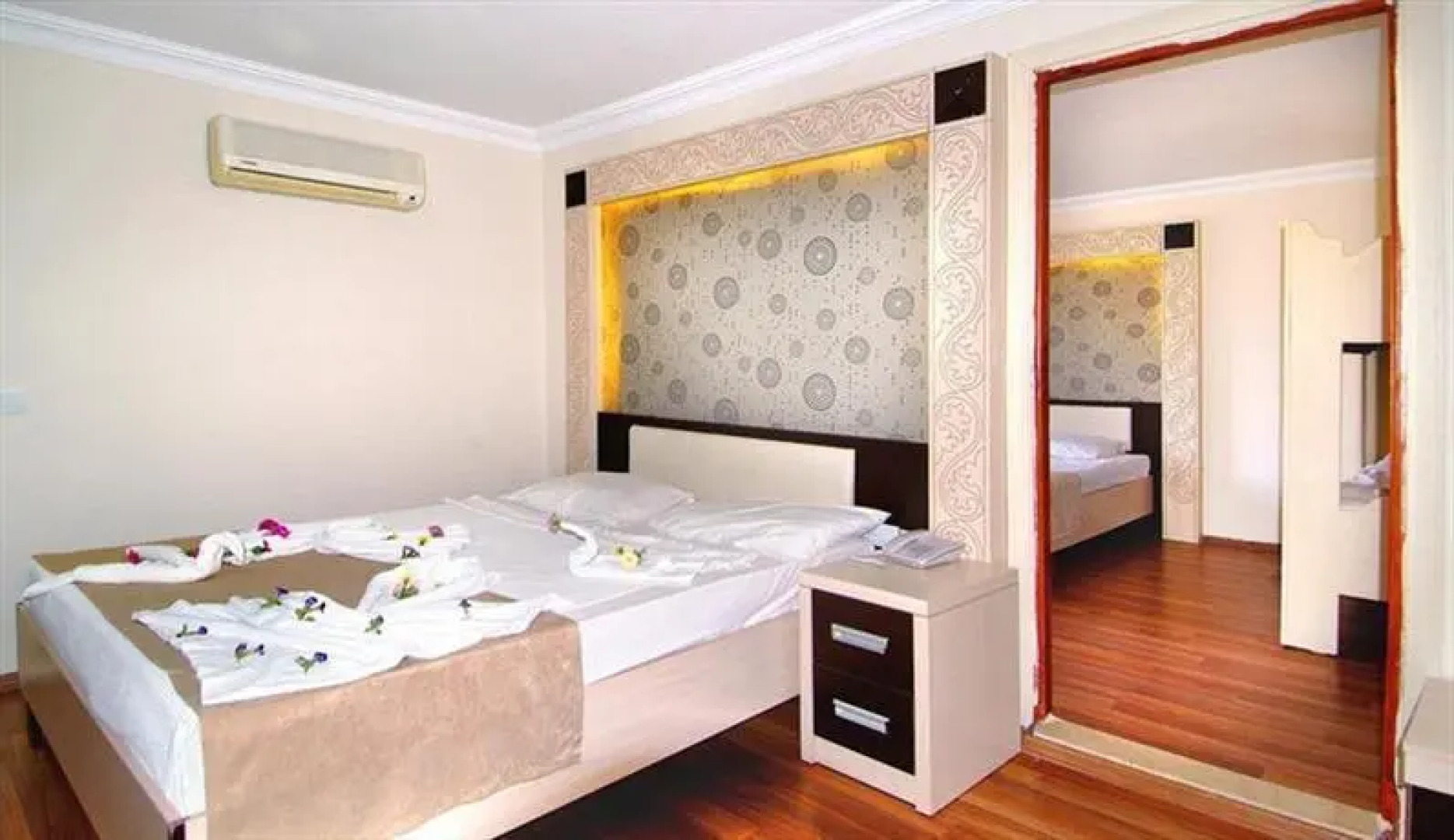 Aperion Beach  Hotel