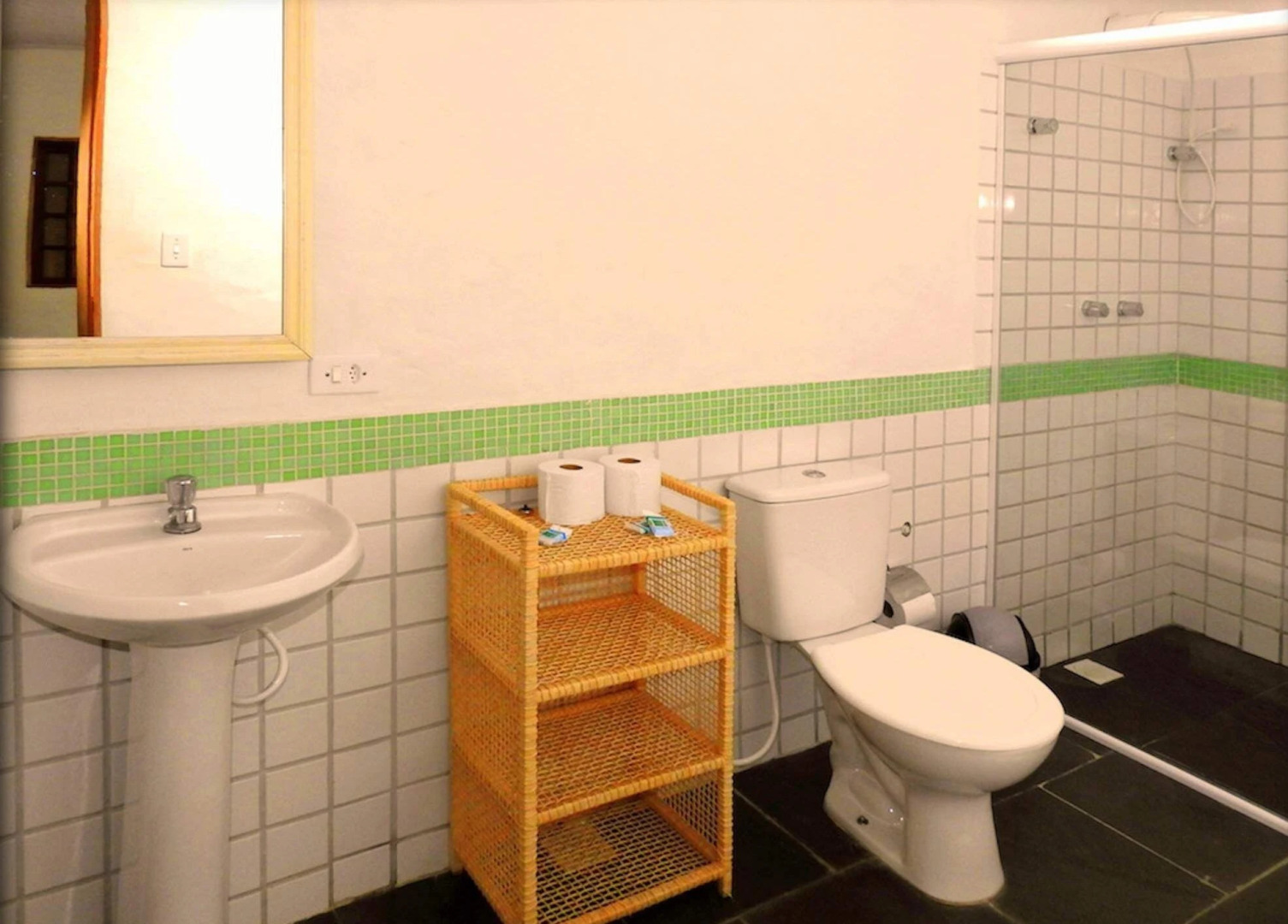 VELINN Pousada Bromélias