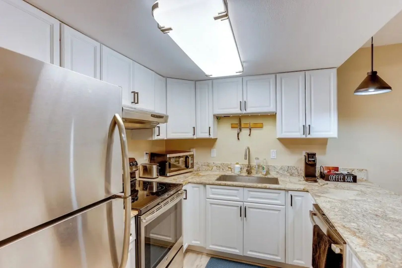 Darling Dwelling: 2 Mi to Dtwn Durango!