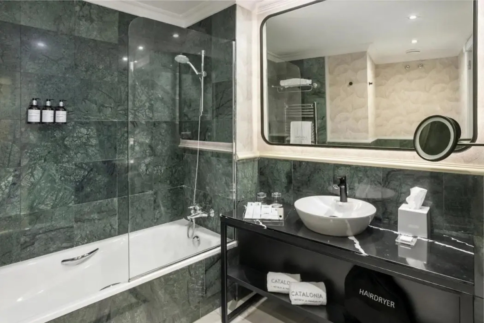 Catalonia Las Cortes Hotel