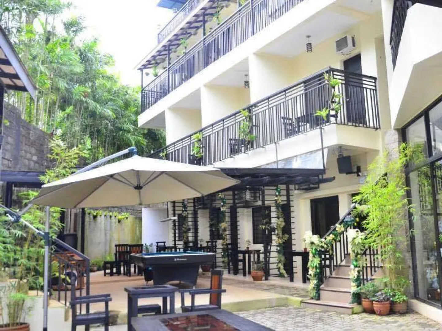 El Renzo Hotel Tagaytay