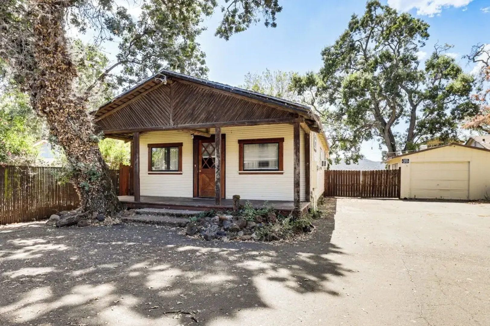 Watefront Getaway w/ Mtn Views & Dock in Clearlake
