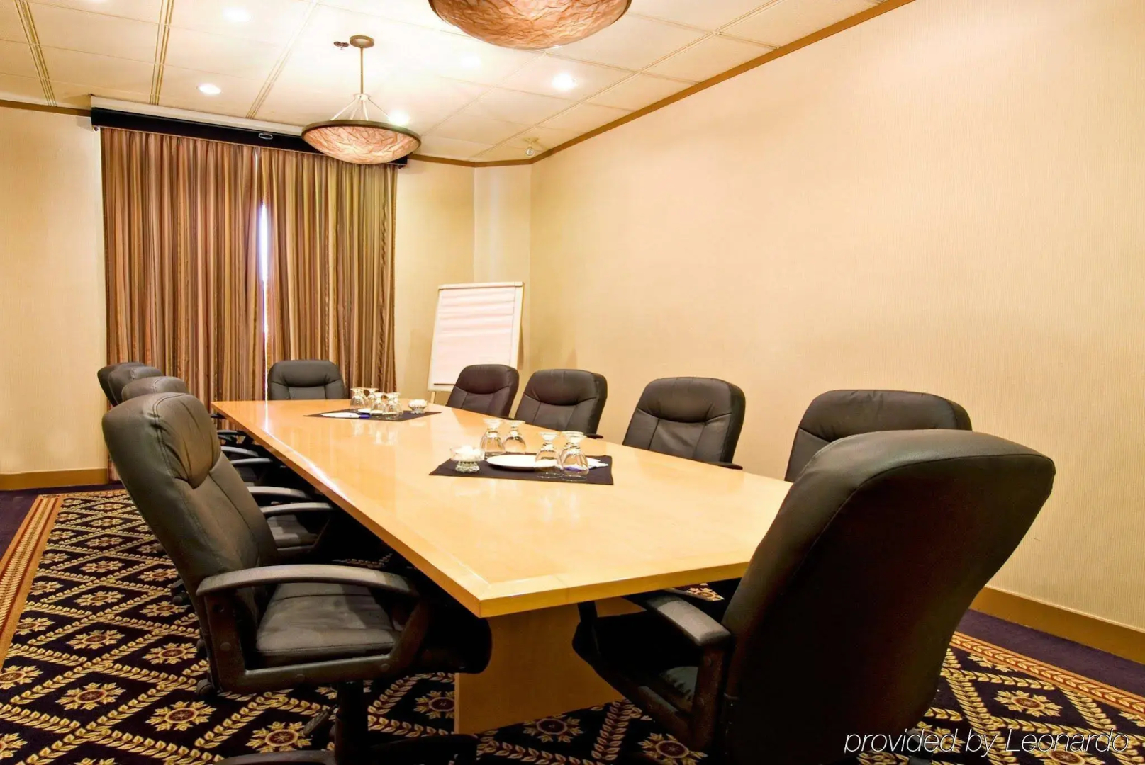 Holiday Inn Express Vancouver-Metrotown (Burnaby) by IHG