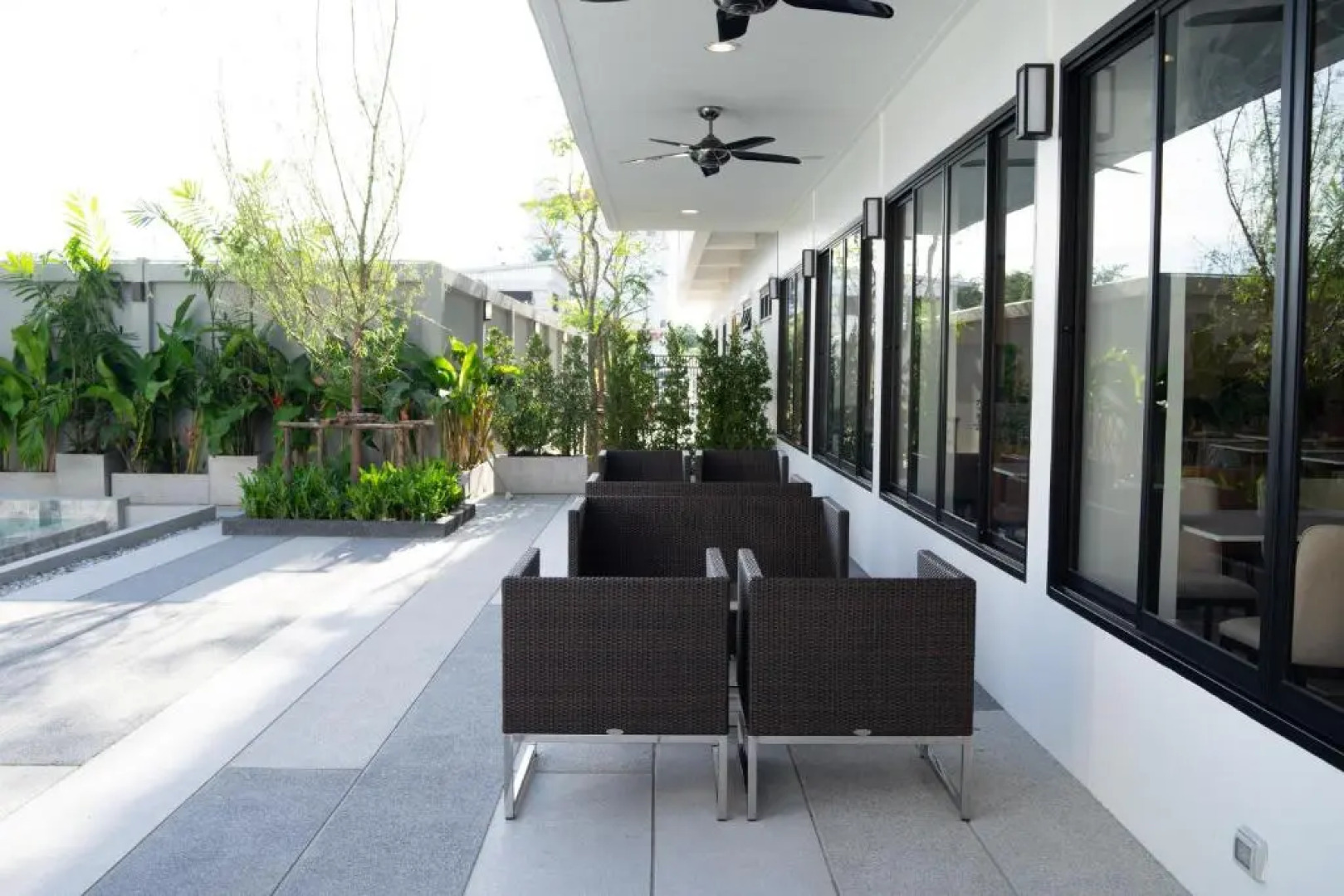 Gate43 Airport Hotel