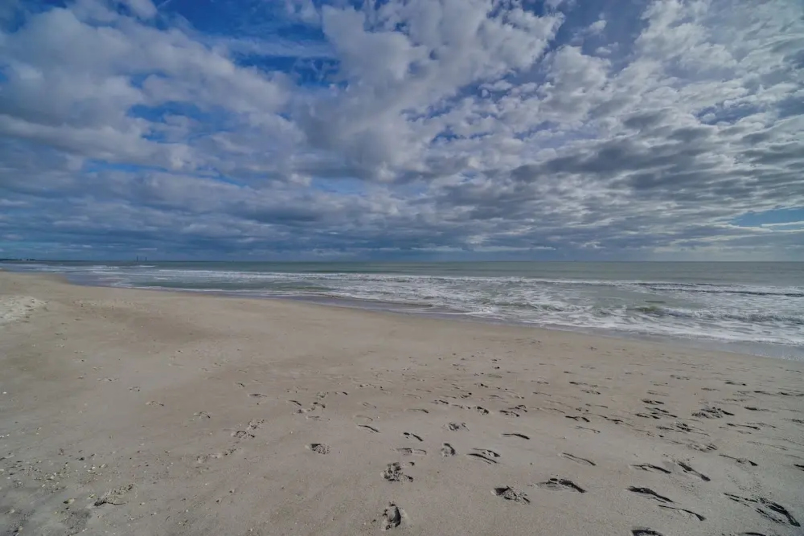 2-story Cape Canaveral Home: Walk to Public Beach!