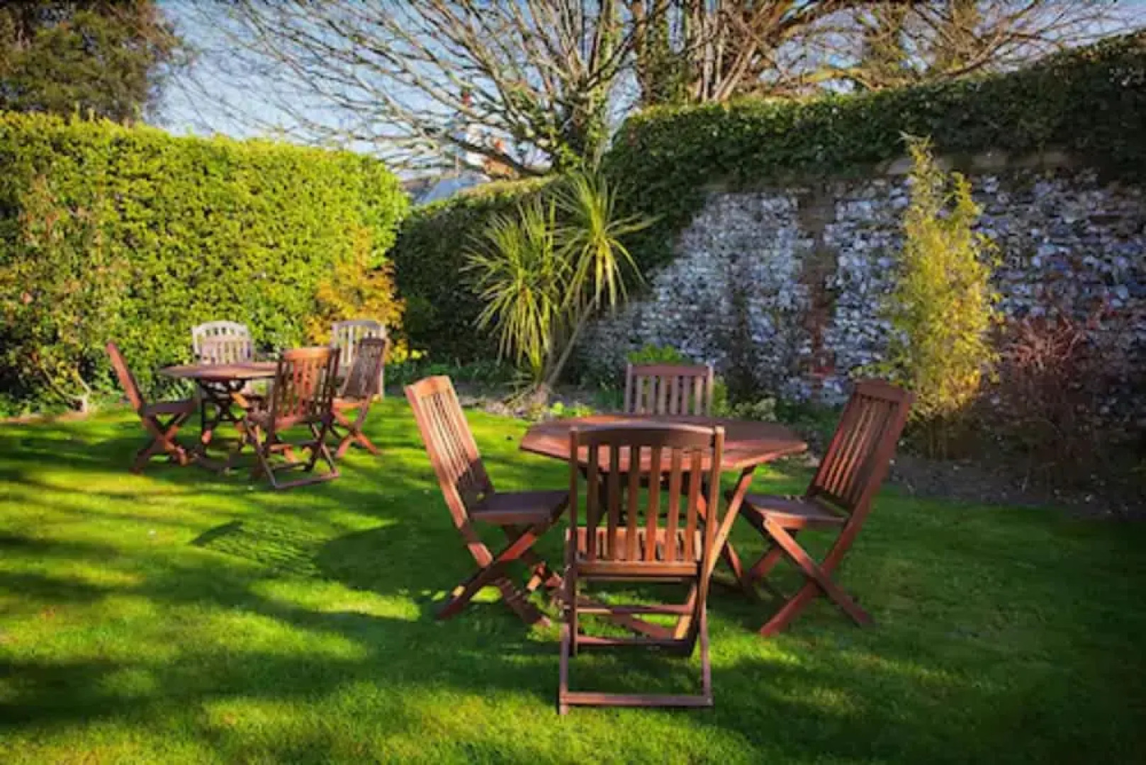 The White Cliffs Hotel