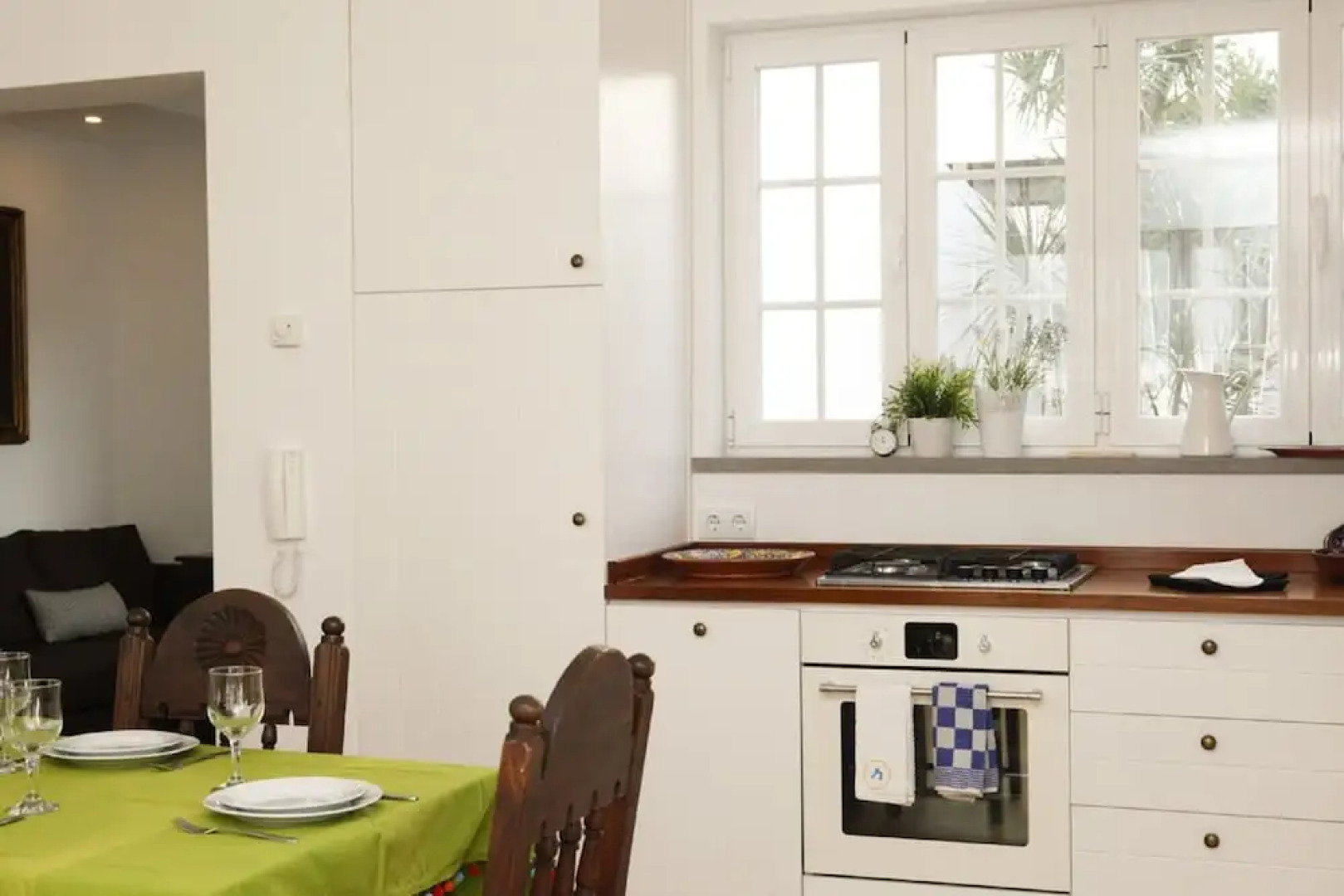 Cushy Apartment with garden in Estoril