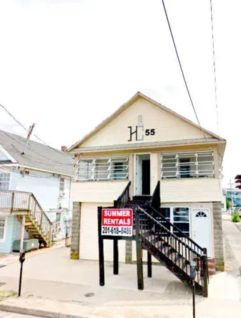 HC Beach Haus Rentals - HC-127 Carteret Beach Haus