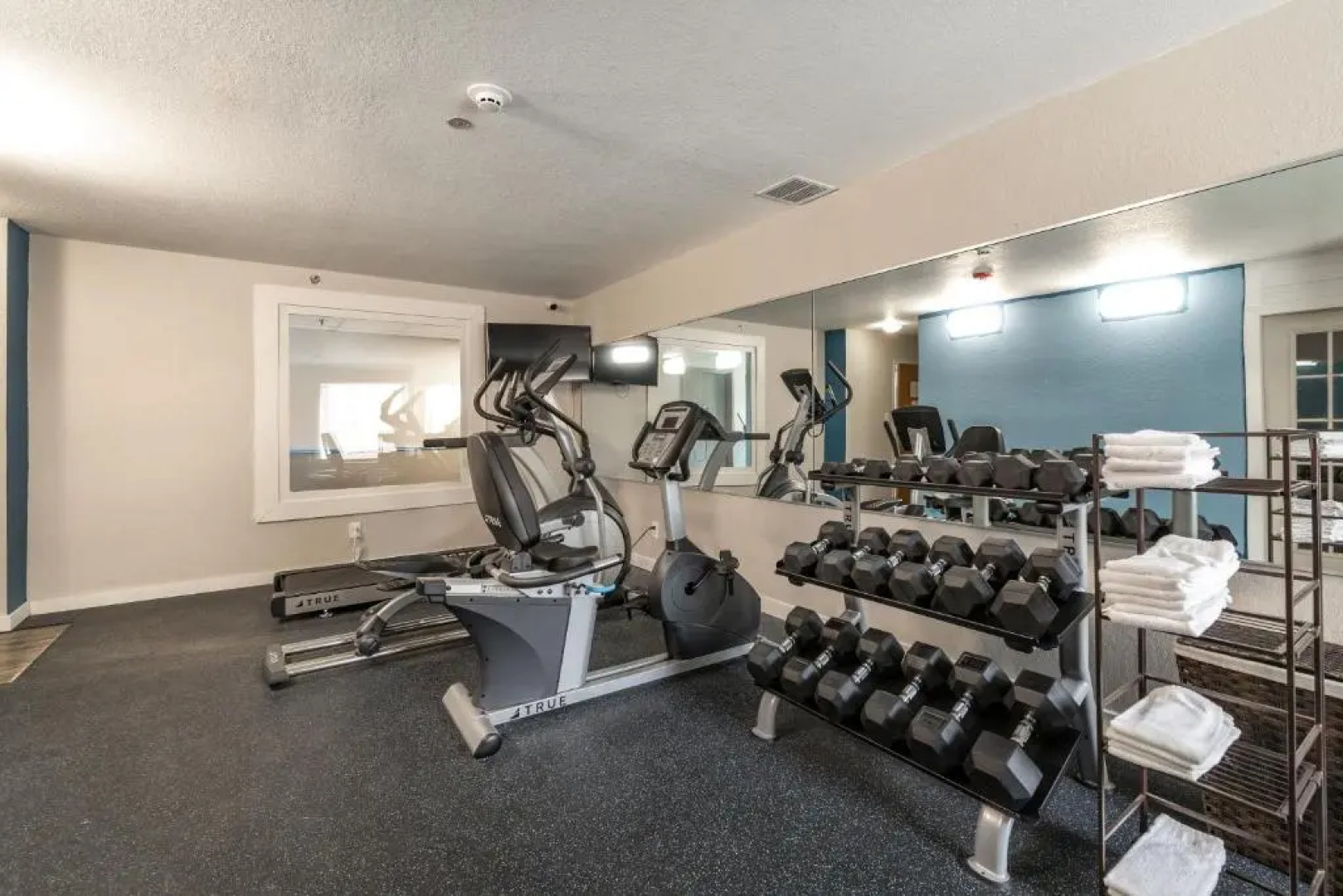 THE BRANSINN Entertainment District