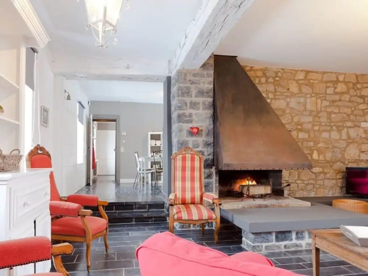 Countryside Retreat, Gerin