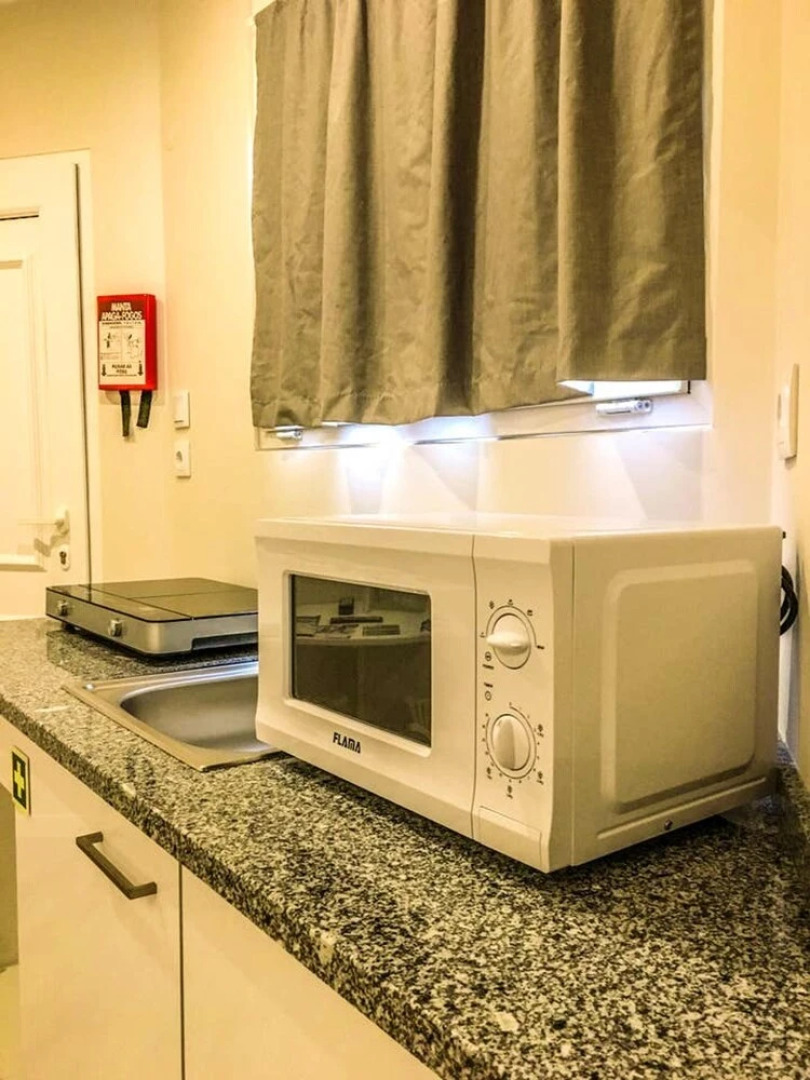 Studio in Atalaia, With Shared Pool, Enclosed Garden and Wifi Near the Beach