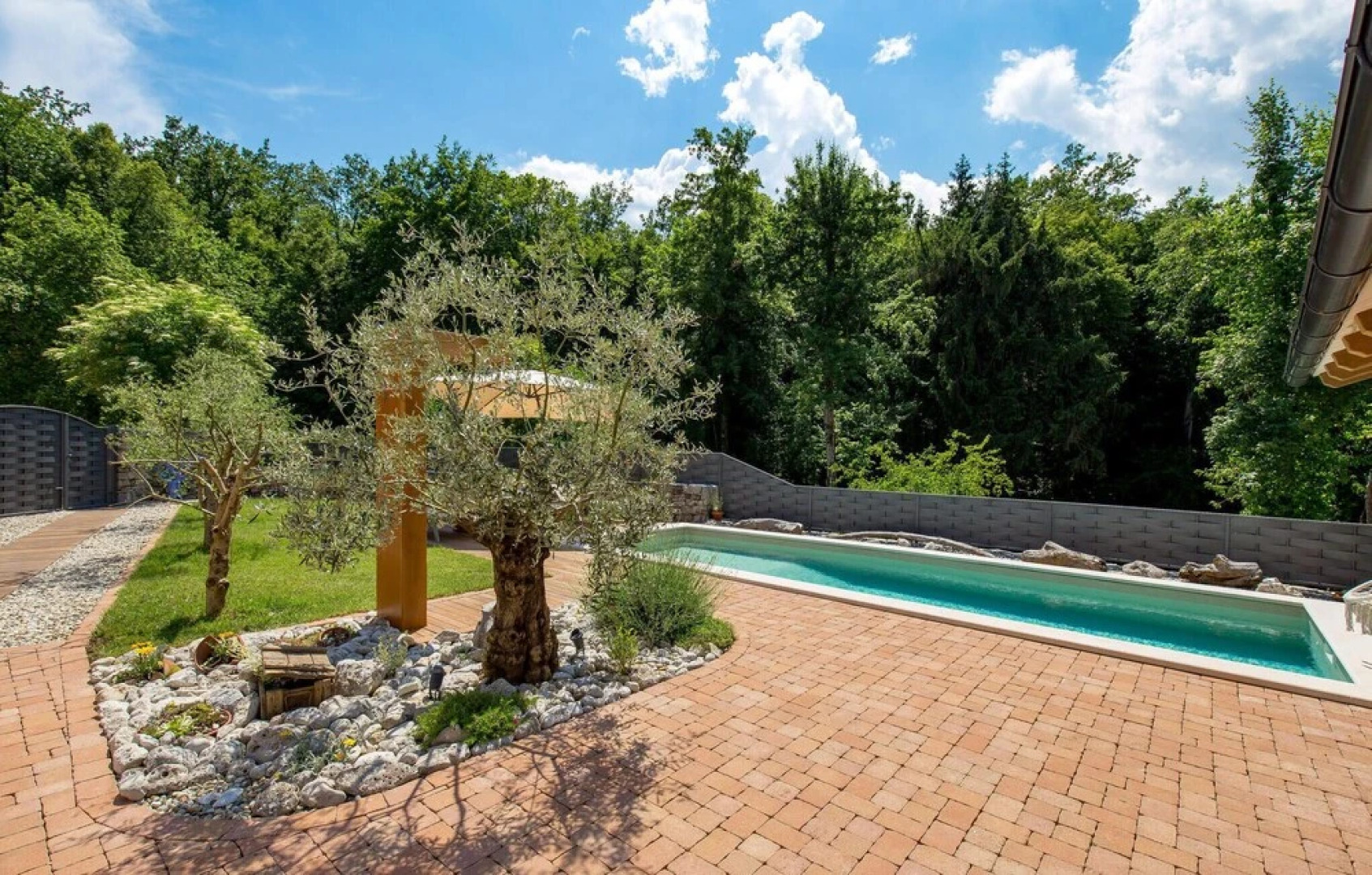 Awesome Home in Mucici With 2 Bedrooms, Wifi and Outdoor Swimming Pool