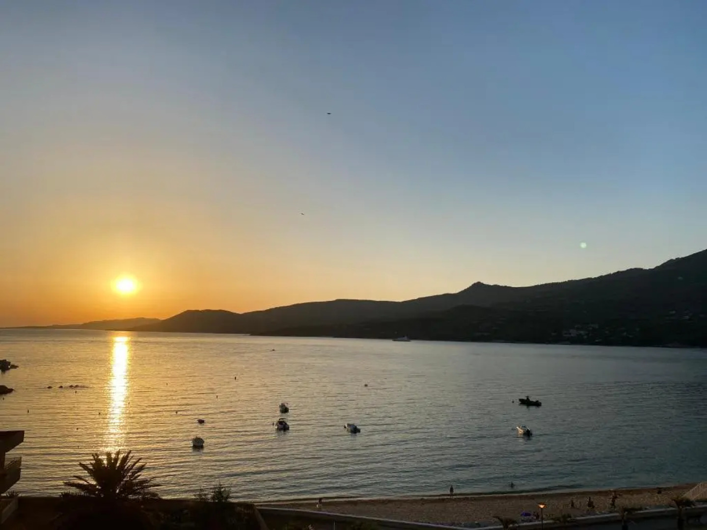 Appartement neuf tout confort en bord de mer