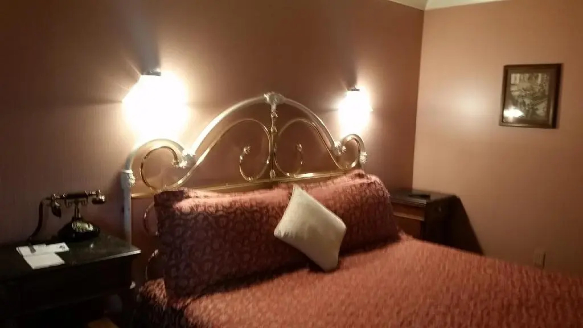 The Mendocino Hotel and Garden Suites