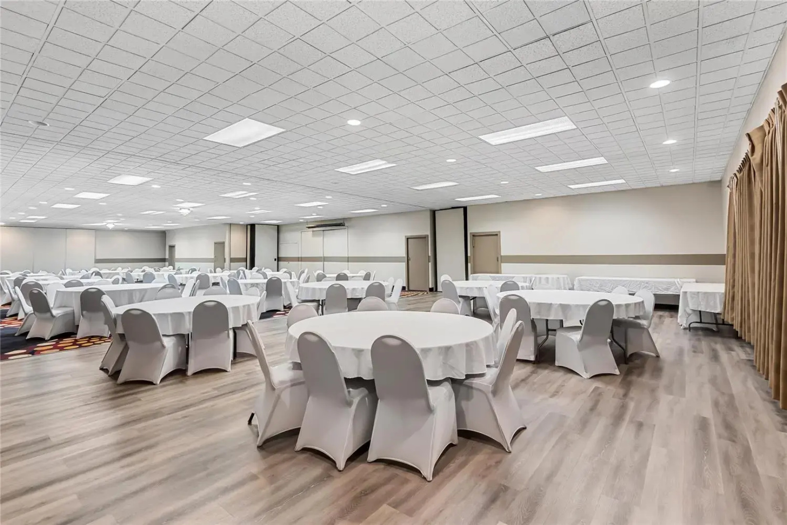 Suburban Studios Fort Dodge