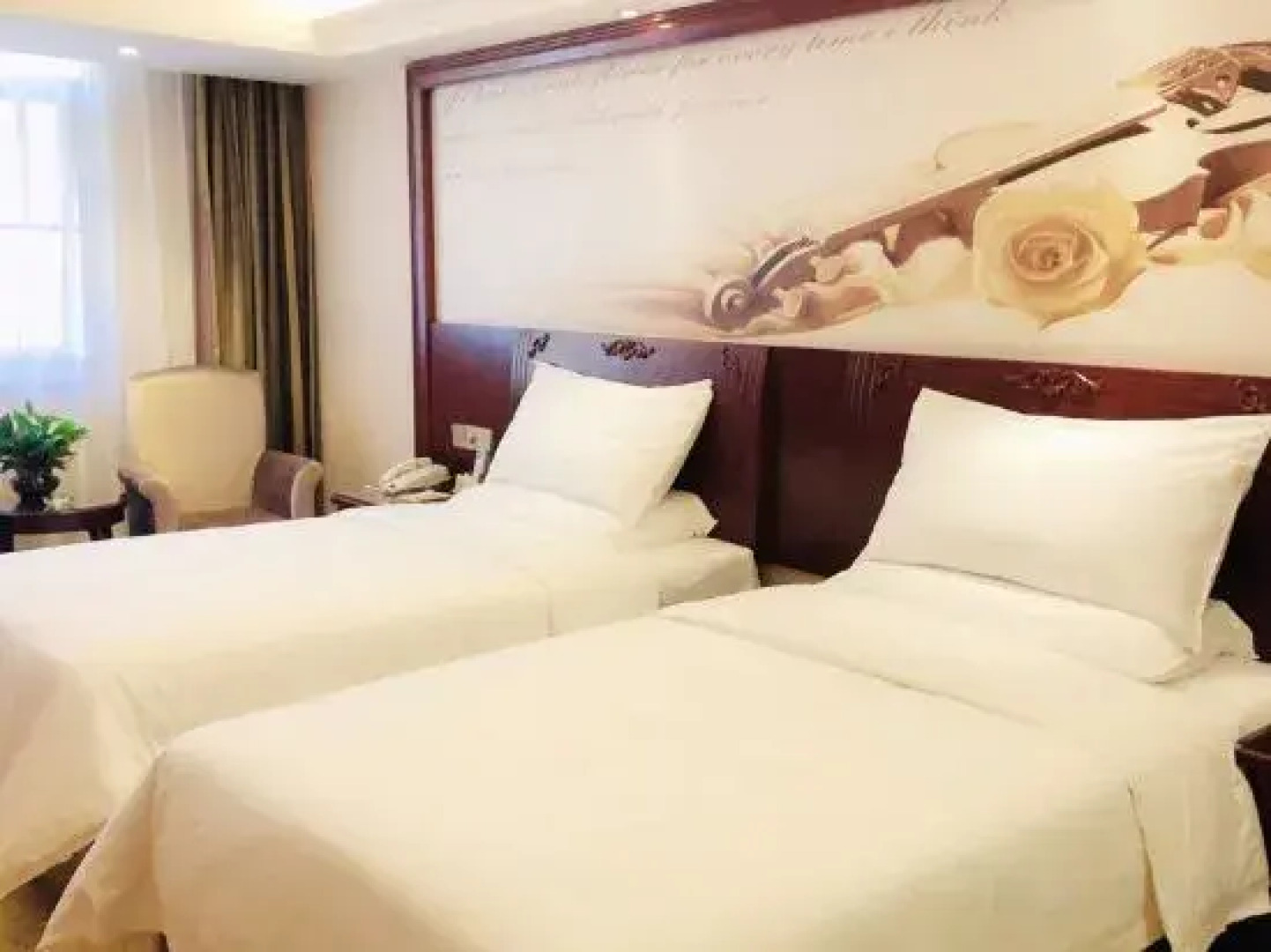 Vienna Hotel (Fengshan)