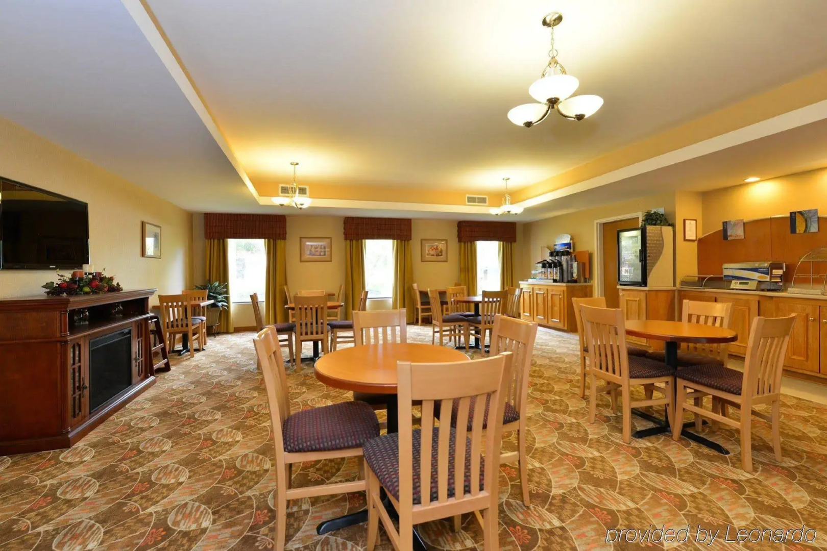 Holiday Inn Express Hotel & Suites Petersburg-Dinwiddie by IHG