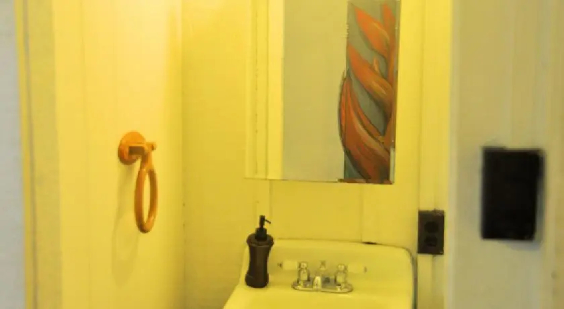 Hilo Hale Near the River