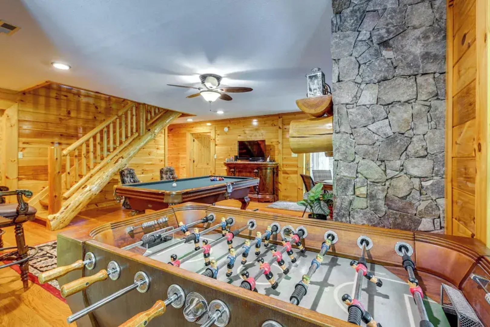 Hike, Fish & Golf: Burnsville Retreat w/ Deck!