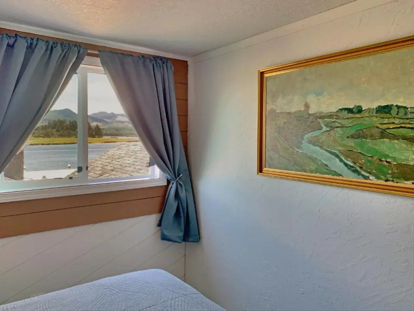 Wheeler on the Bay Lodge & Marina