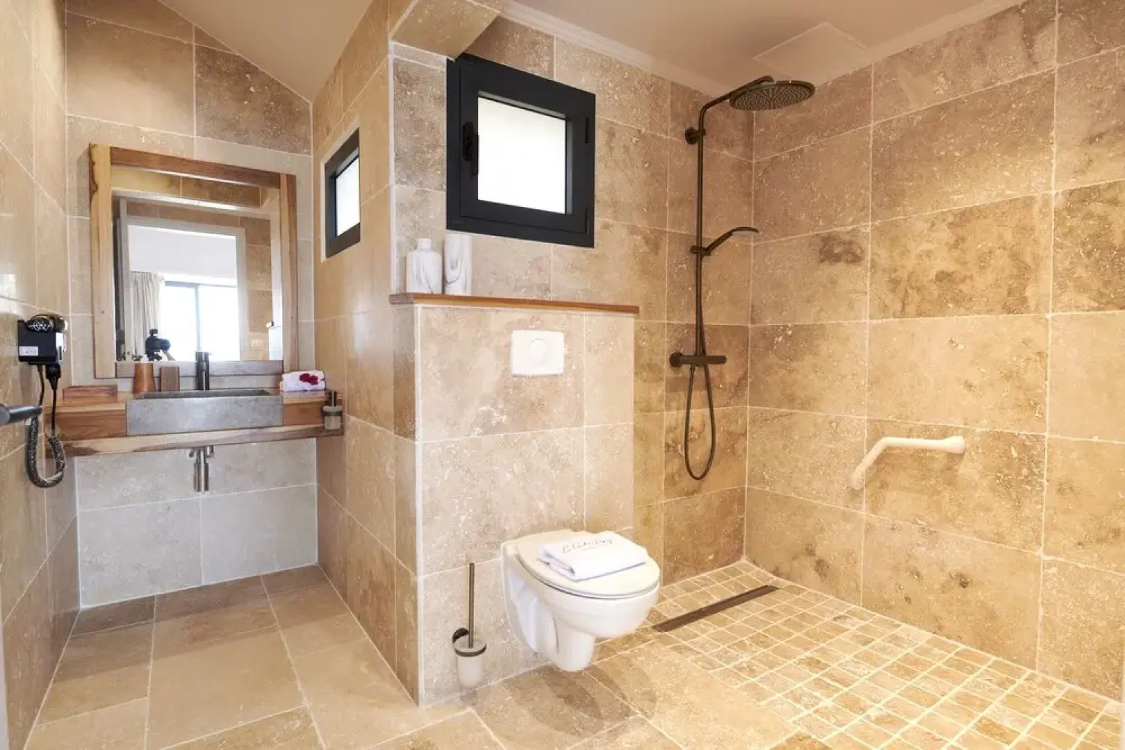 Les Galets Rouges Lodges & Spa