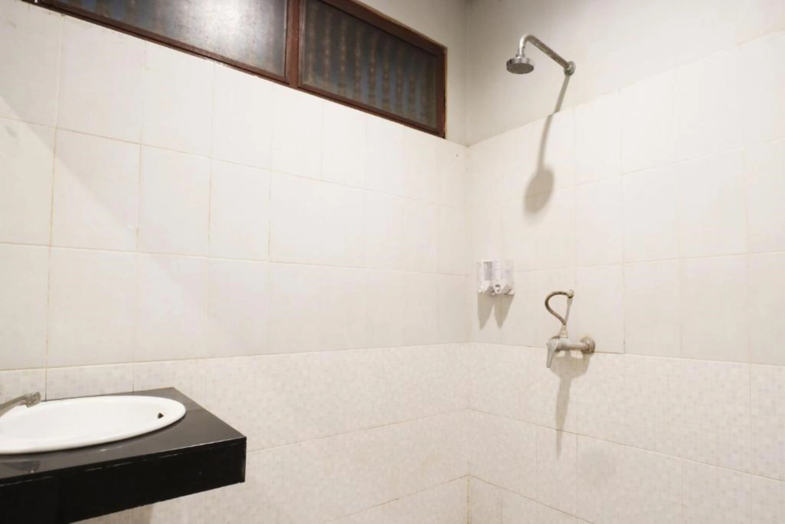 Taman Mekar Beach Inn By Zuzu