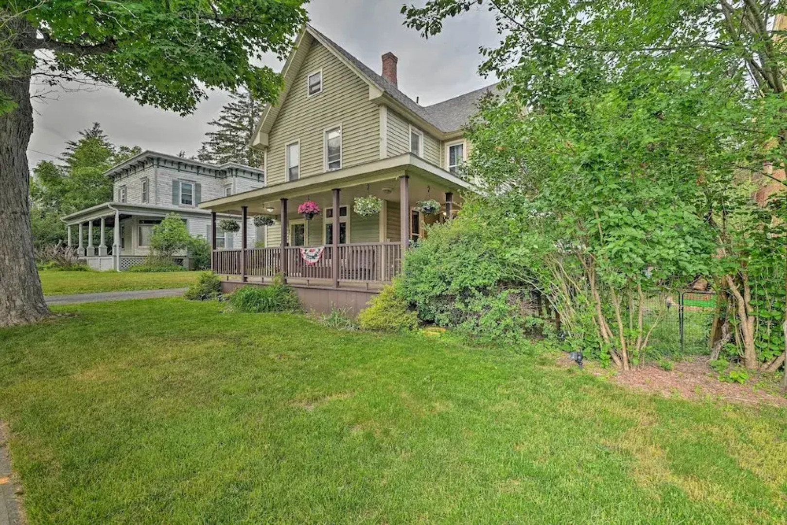 Quiet Oneonta Home - Walk to Historic Dtwn!