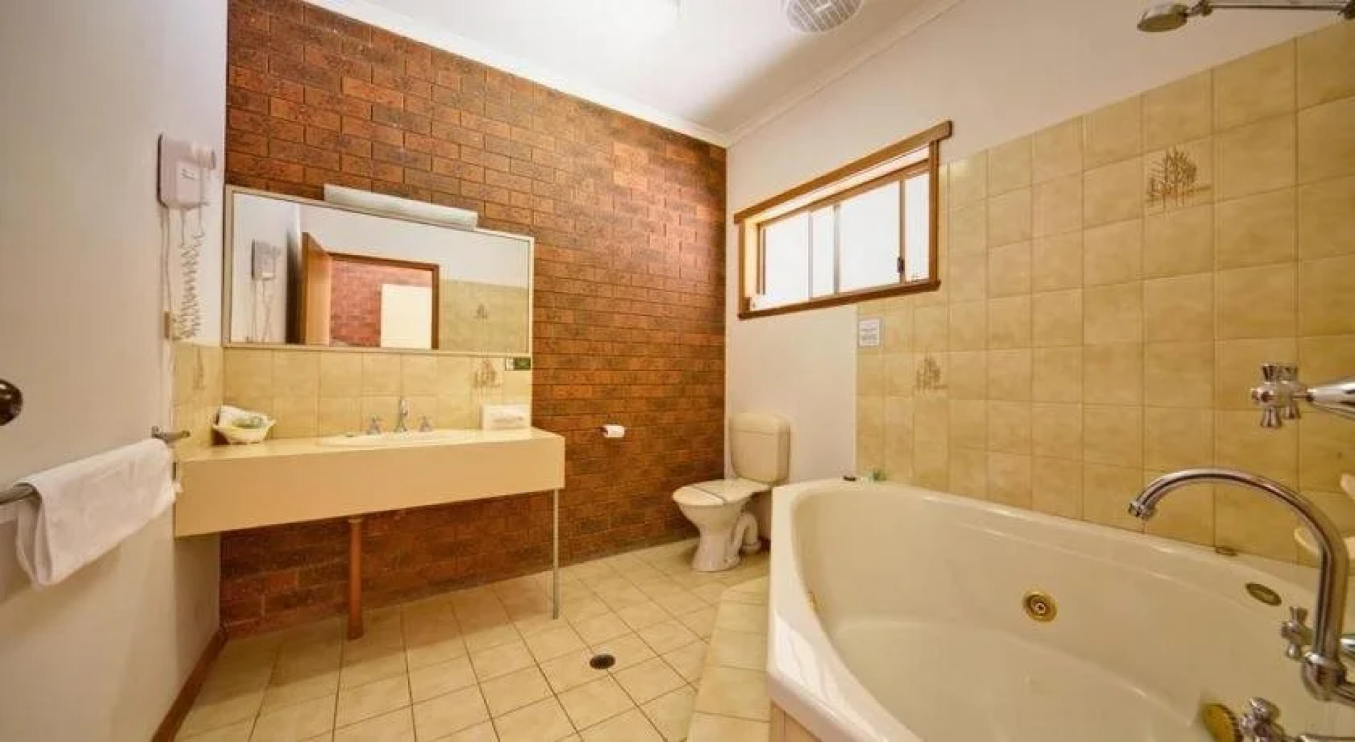 Paradise Lakes Motel