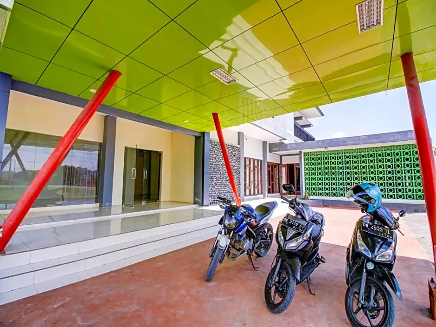 OYO 3812 Edutel Sade Raya Kuta Hotel Lombok