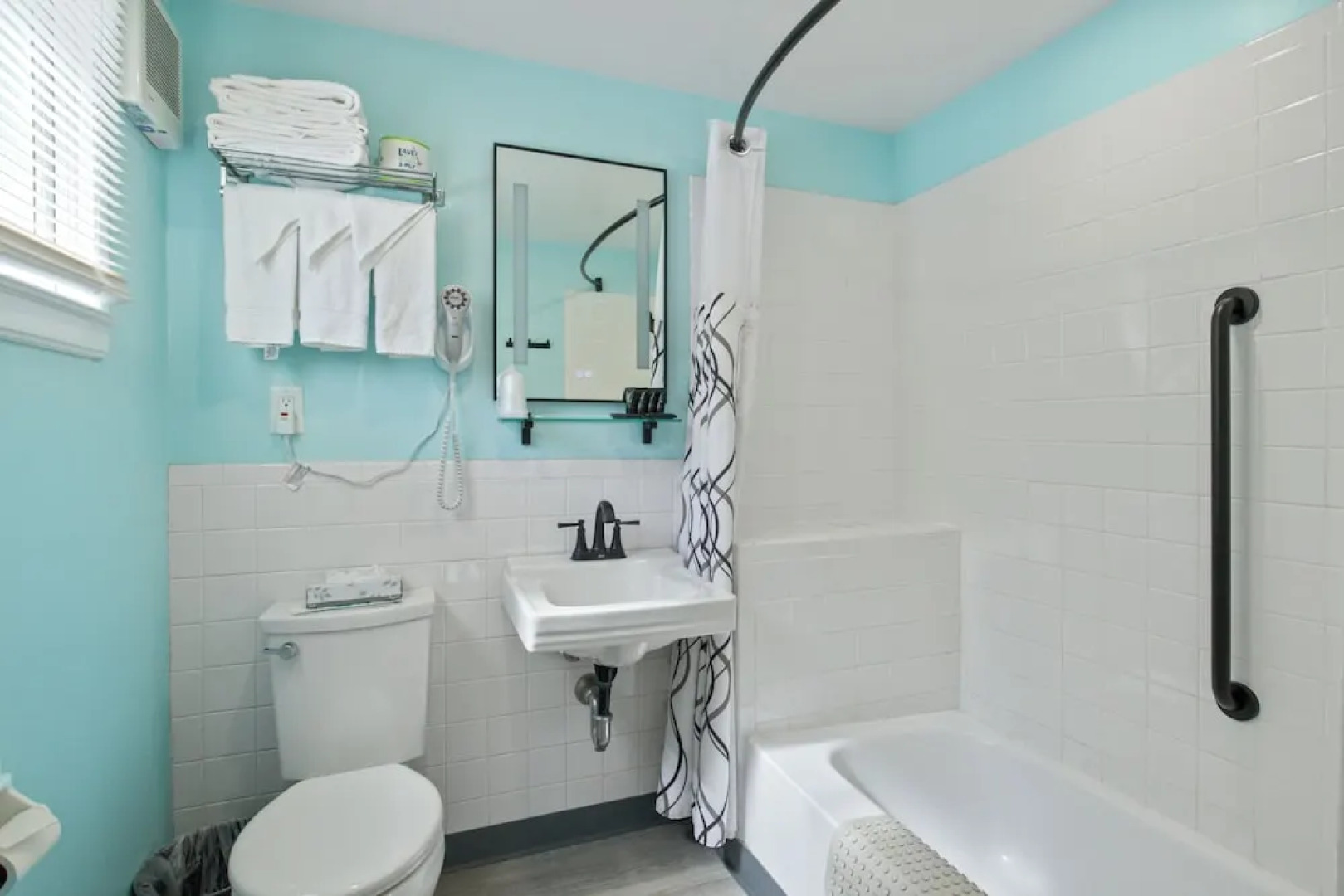 Olde Tavern Motel And Inn