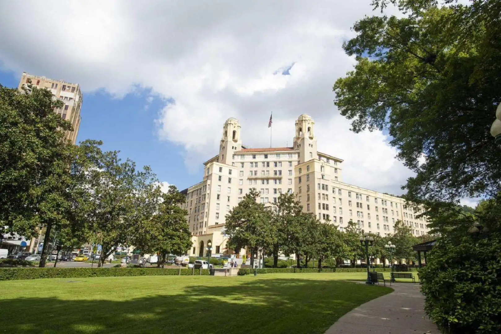 Arlington Resort Hotel and Spa