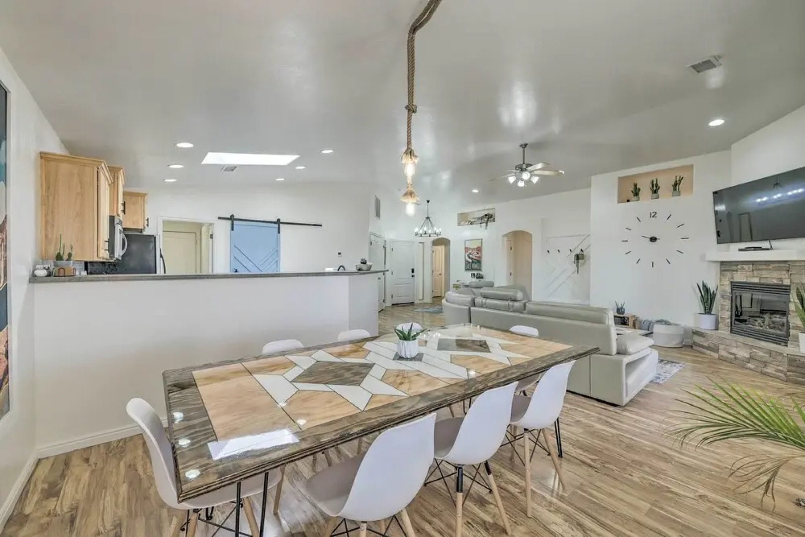 Modern Page Retreat w/ View, 9 Mi to Wahweap Beach