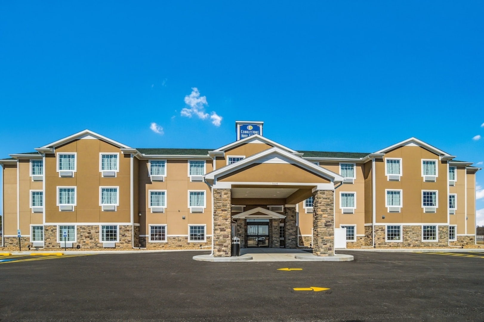 Cobblestone Hotel & Suites - Denmark/Green Bay