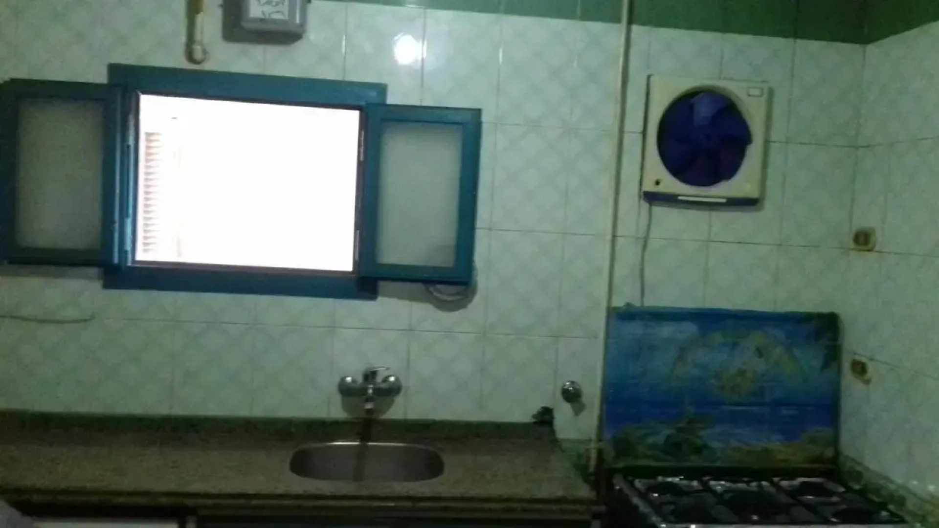 A 3-BR apt with FP in Alex - 20 mins from the sea