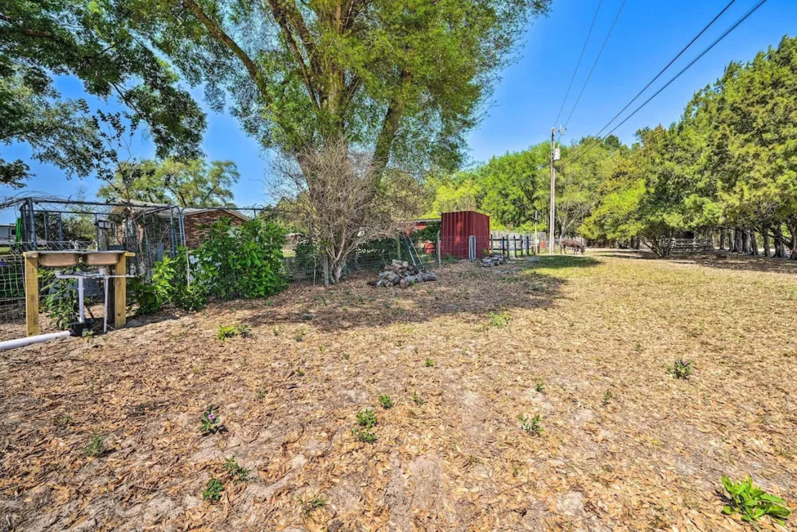 The Clubhouse - Lady Lake Farm Getaway!