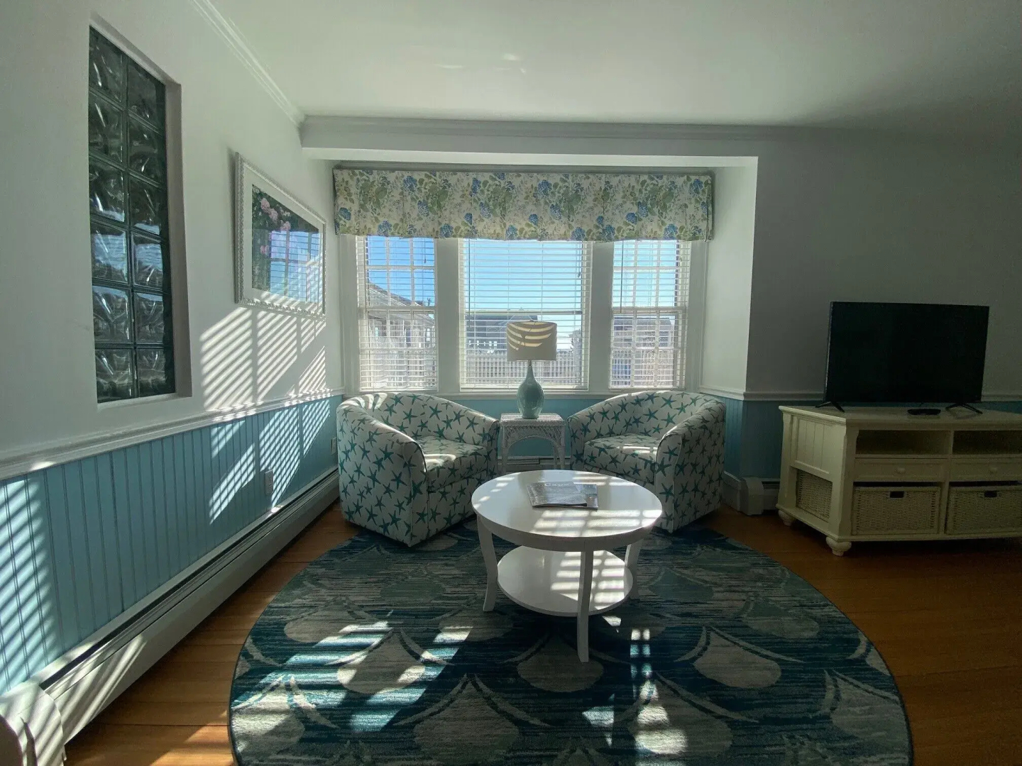 Beach Breeze Inn