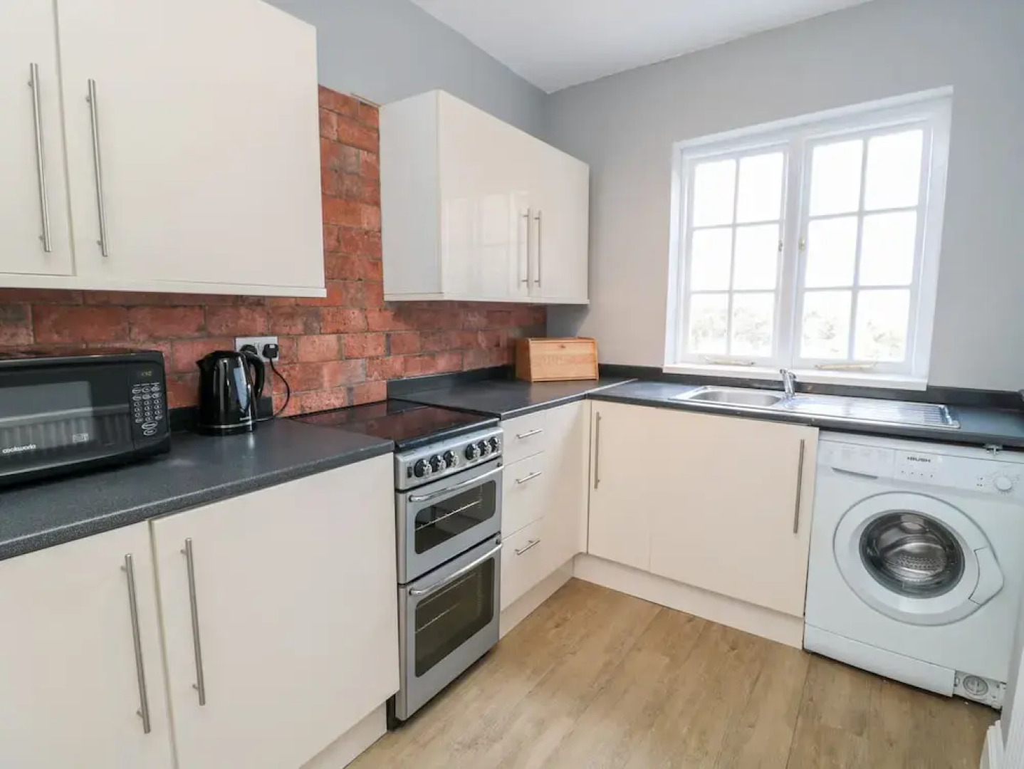 Coquet View Apartment