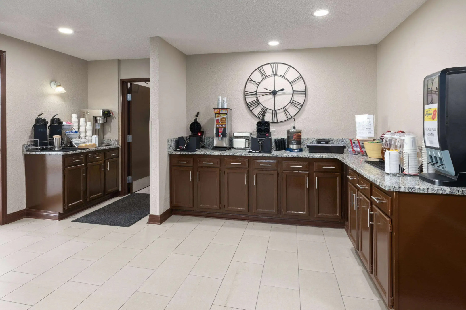 Super 8 by Wyndham Summersville/New River National Park