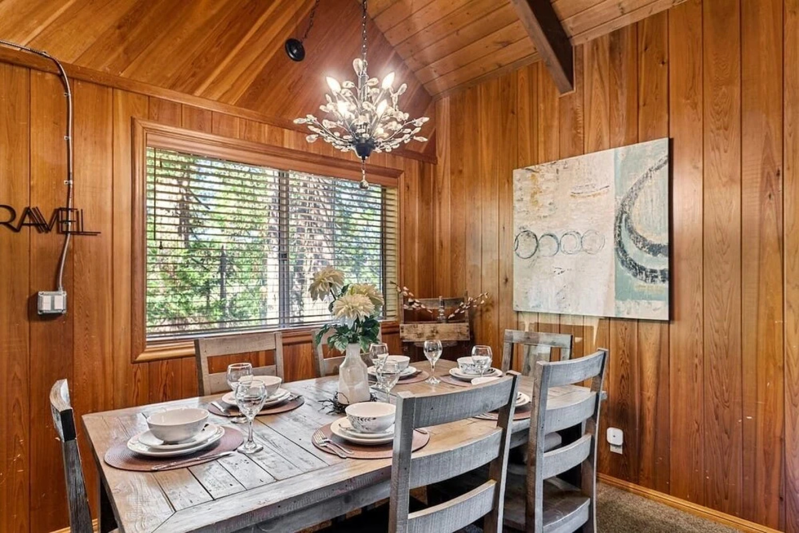 Pioneer Ridge by AvantStay Charming Hide Out Nestled In The Forest With BBQ