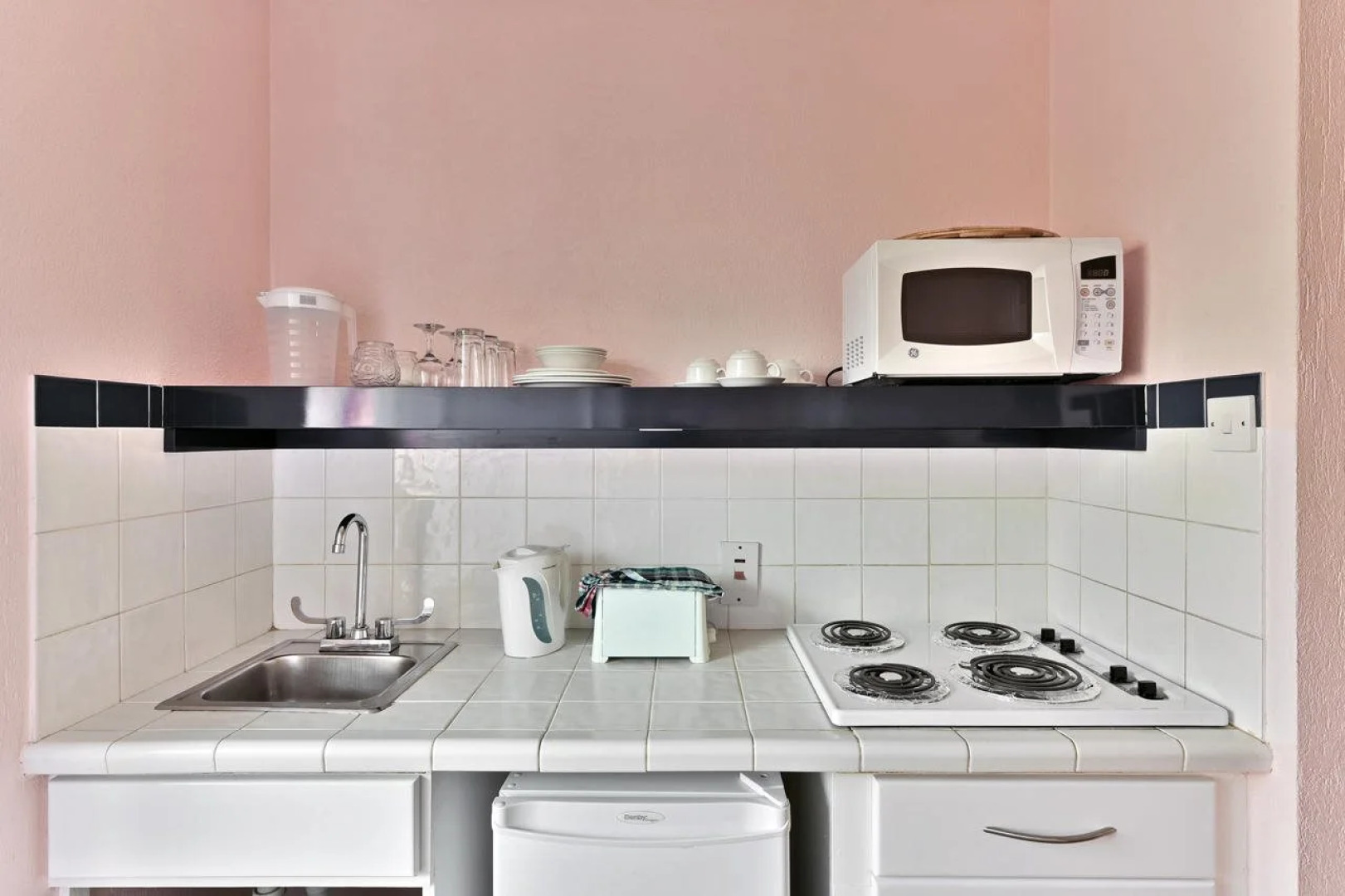 Butterfly Beach Hotel