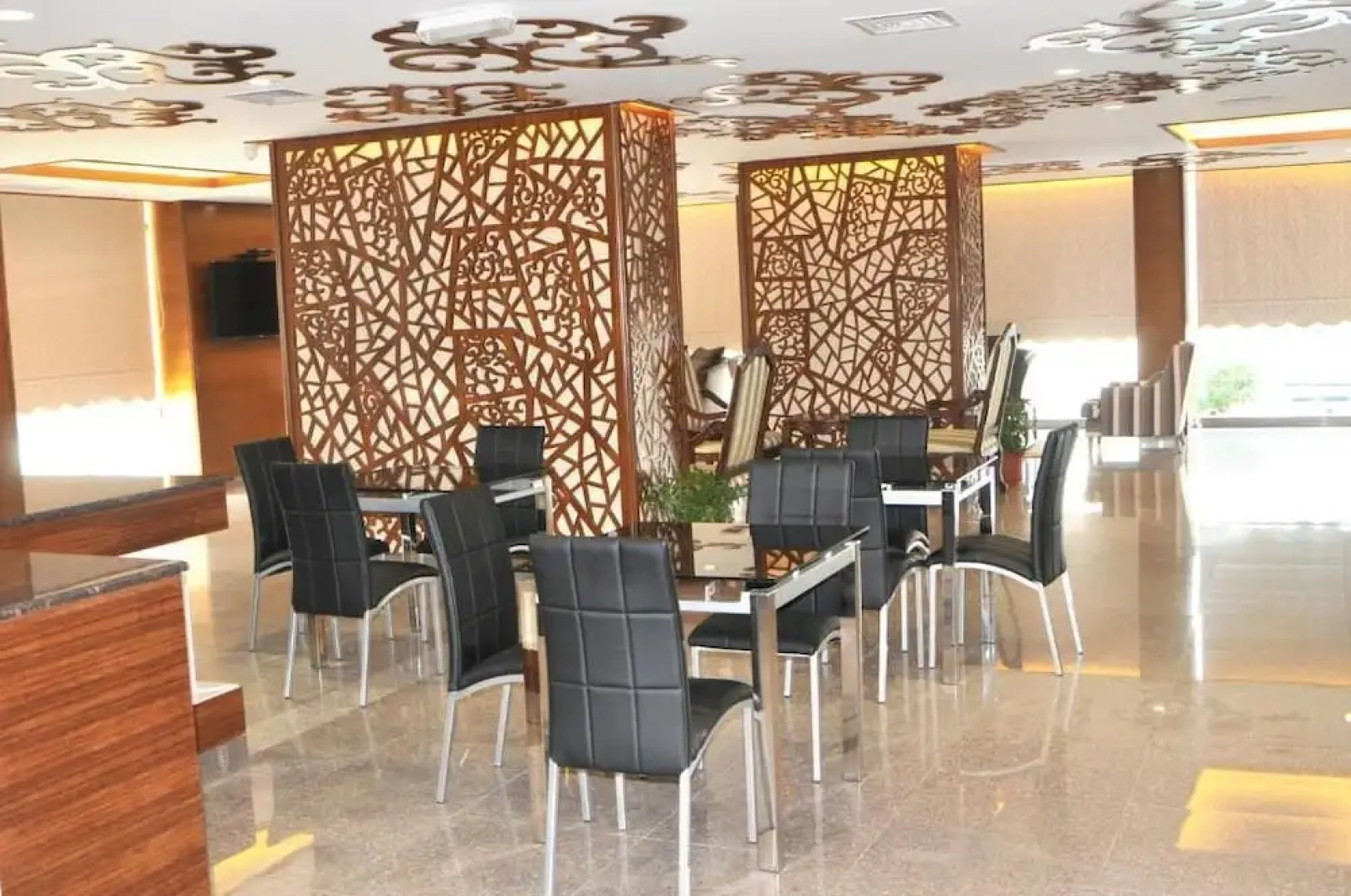 Dream Inn Hotel and Suites