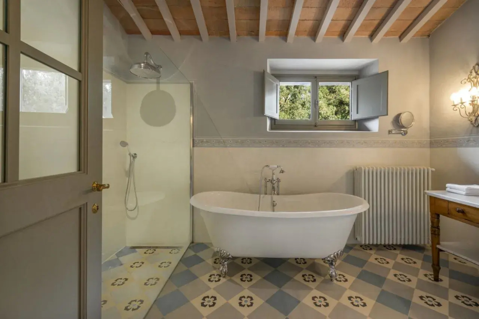 Casa Villa Rentals by Torre a Cona