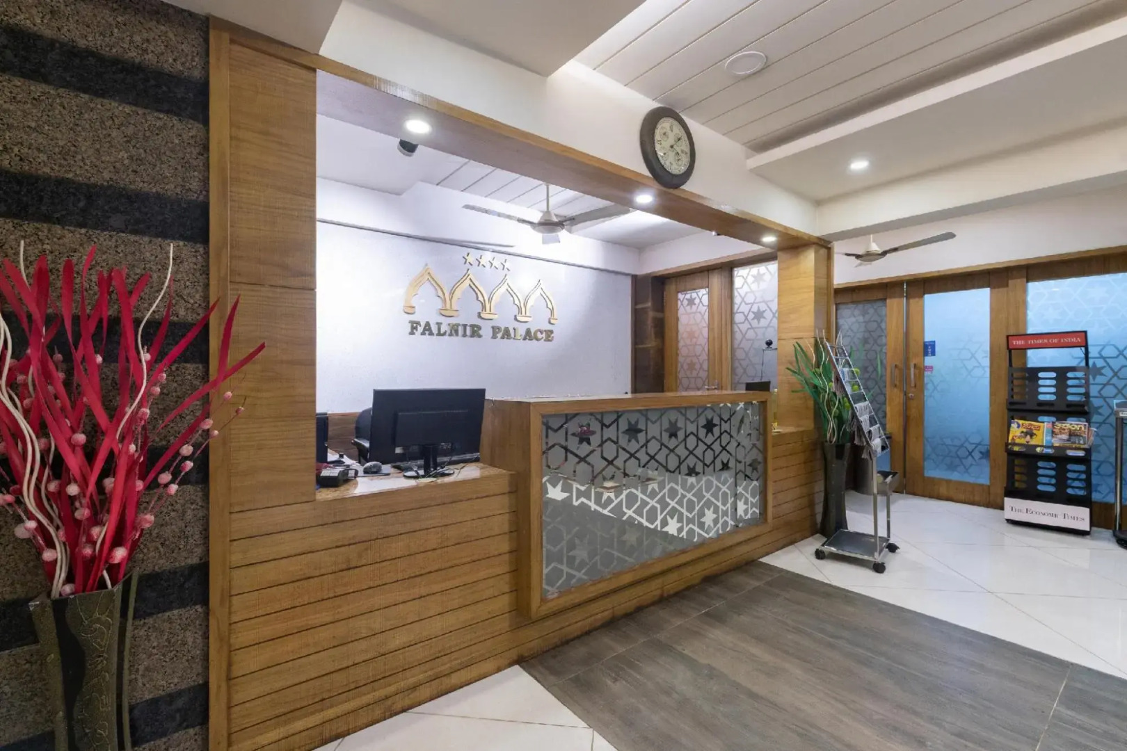 Falnir Palace by OYO Rooms