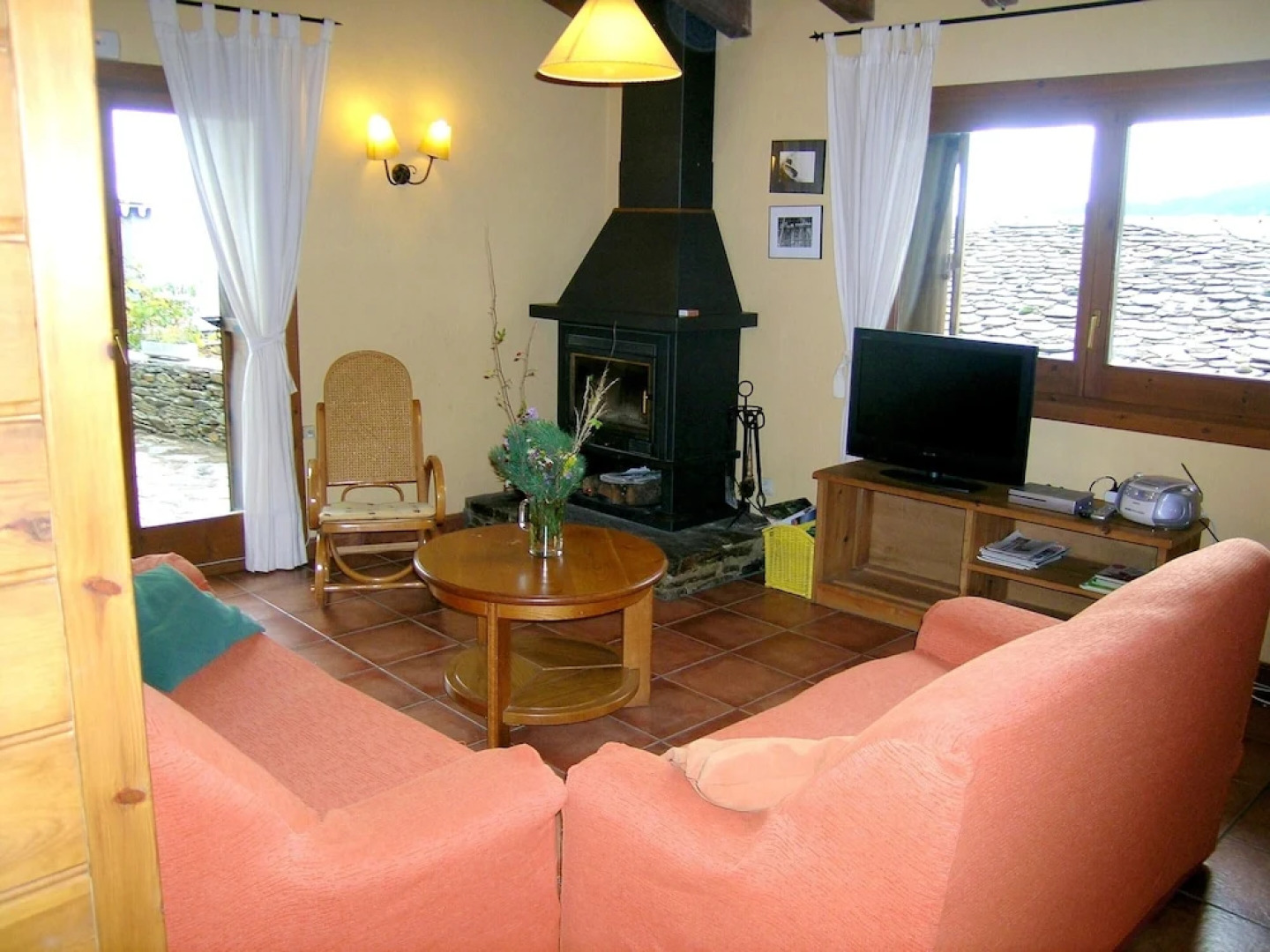 House With 4 Bedrooms in Turbiàs, With Wonderful Mountain View, Furnis