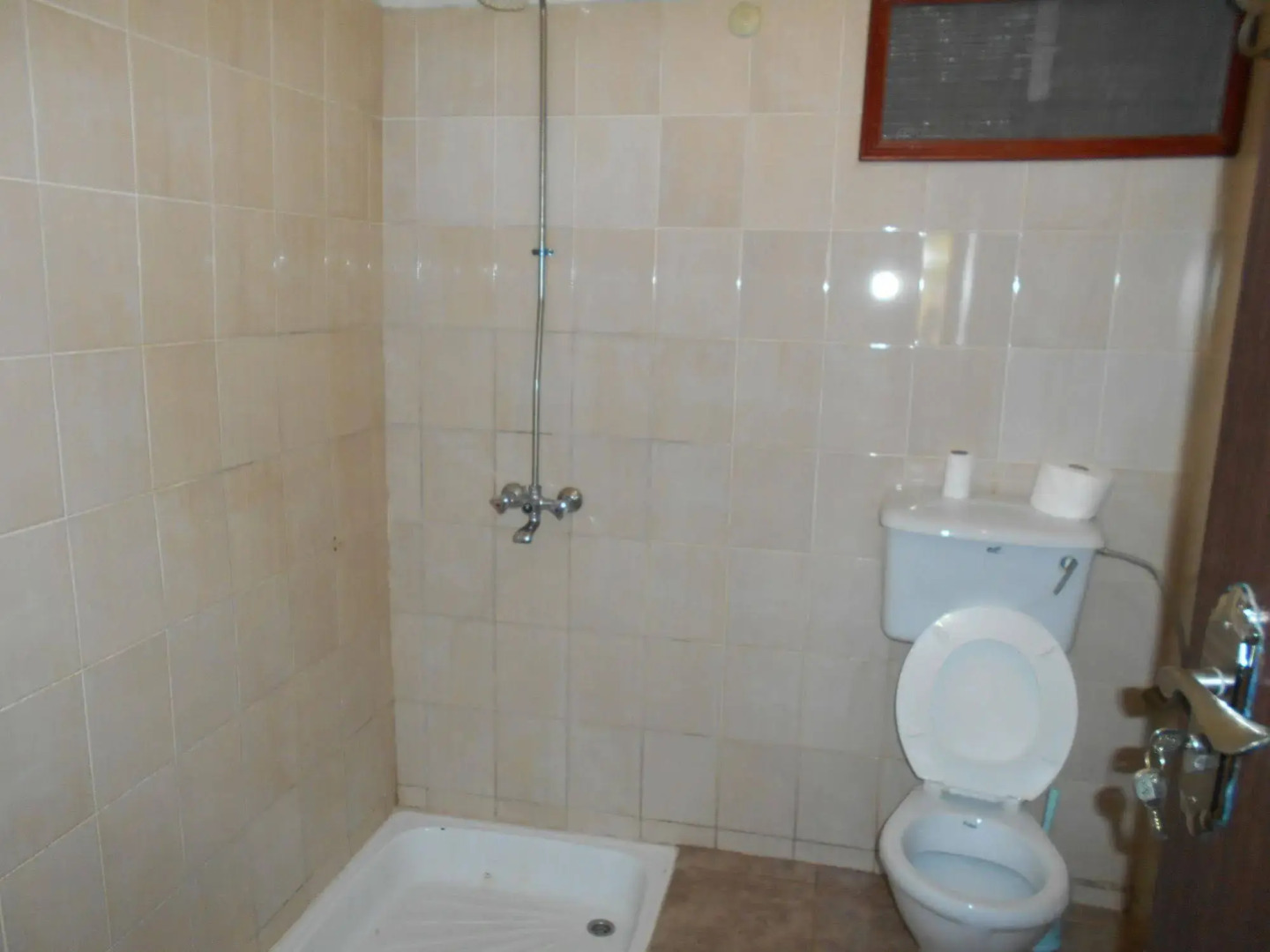 J-Courts Bed & Comfort